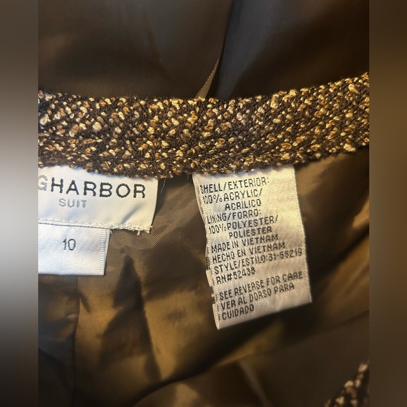 Sag Harbor Dark Brown Suit - Picture 9 of 10